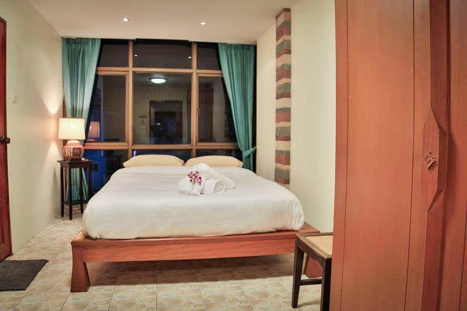 Avenue Beach Hotel Jomtien Exterior foto
